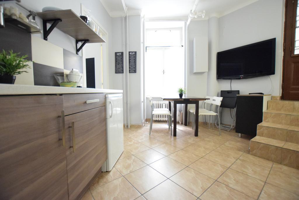 Budget Apartment By Hi5 - Revai Koz บูดาเปสต์ ภายนอก รูปภาพ